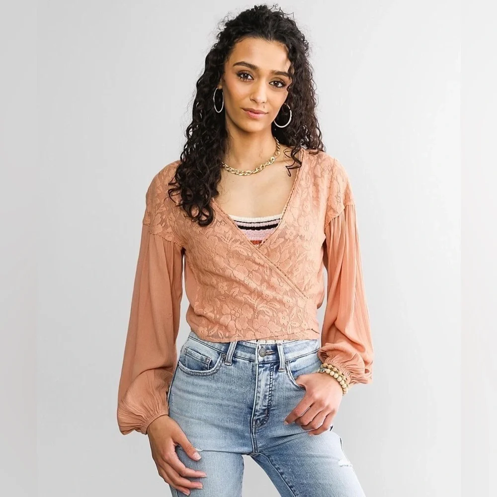 Gimmick Buckle Boho Crinkle Wrap Tie Too with Lace Detail